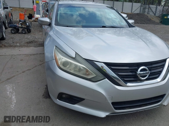 2017 Nissan Altima S z VIN 1N4AL3AP4HC288839, wystawiony jako IAAI lot #42162440 z przebiegiem 222 000 mil mil oraz . Historia ofert i sprzedaży dostępna na DreamBid. Obrazek 18.
