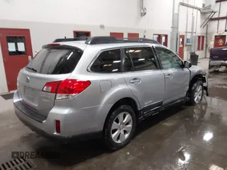 2012 Subaru Outback 2.5i Prem with VIN 4S4BRBCC1C3256680, listed as a IAAI auction lot 41543418 with 140,021 mi miles. Bid and sale history available at carsss.com. Image 4.