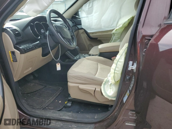 2012 Kia Sorento LX with VIN 5XYKTDA6XCG219069, listed as a Copart auction lot 49392005 with 95,658 mi miles and Salvage Title. Bid and sale history available at DreamBid. Image 7.