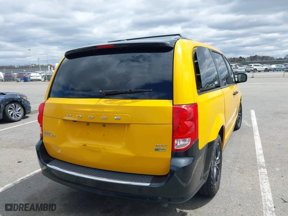 2018 Dodge Grand Caravan GT with VIN 2C4RDGEG5JR343548, listed as a IAAI auction lot 42053156 with 155,798 mi miles. Bid and sale history available at carsss.com. Image 4.
