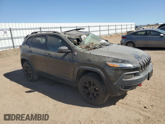 2016 Jeep Cherokee Trailhawk z VIN 1C4PJMBB5GW366190, wystawiony jako Copart lot #67792724 z przebiegiem 103 924 mil mil oraz Szkoda całkowita • Salvage title. Historia ofert i sprzedaży dostępna na DreamBid. Obrazek 4.