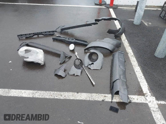 2011 Toyota Tacoma PreRunner with VIN 3TMJU4GN9BM117092, listed as a IAAI auction lot 41221179 with 226,380 mi miles and . Bid and sale history available at DreamBid. Image 12.