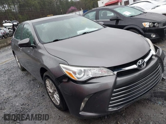 2017 Toyota Camry XLE with VIN 4T1BF1FK2HU714654, listed as a IAAI auction lot 41852758 with 137,016 mi miles. Bid and sale history available at carsss.com. Image 1.