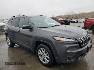 2017 Jeep Cherokee Latitude with VIN 1C4PJMCS3HW615831, listed as a Copart auction lot 48176165 with 103,633 mi miles and Salvage Title. Bid and sale history available at carsss.com. Image 4.