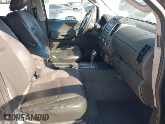 2010 Nissan Xterra S with VIN 5N1AN0NU6AC502539, listed as a IAAI auction lot 42098914 with 187,418 mi miles. Bid and sale history available at carsss.com. Image 5.
