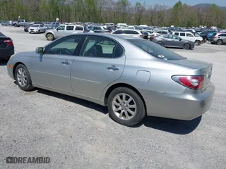 2002 Lexus ES 300 with VIN JTHBF30G220055704, listed as a IAAI auction lot 41994536 with 326,282 mi miles. Bid and sale history available at carsss.com. Image 3.