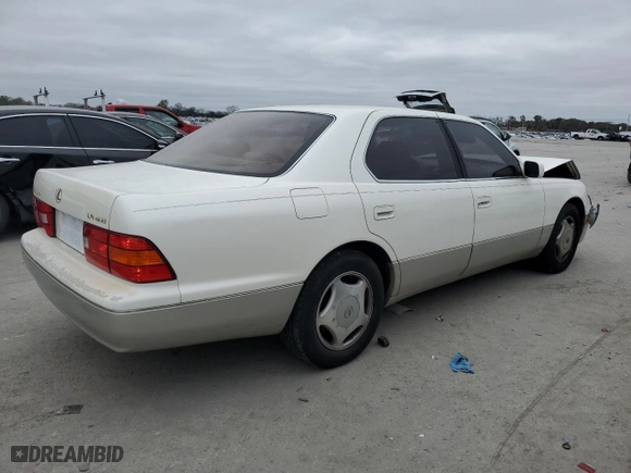 1998 Lexus LS 400 Luxury Sdn with VIN JT8BH28F5W0130899, listed as a Copart auction lot 80589624 with 264,056 mi miles and Clean Title. Bid and sale history available at carsss.com. Image 3.