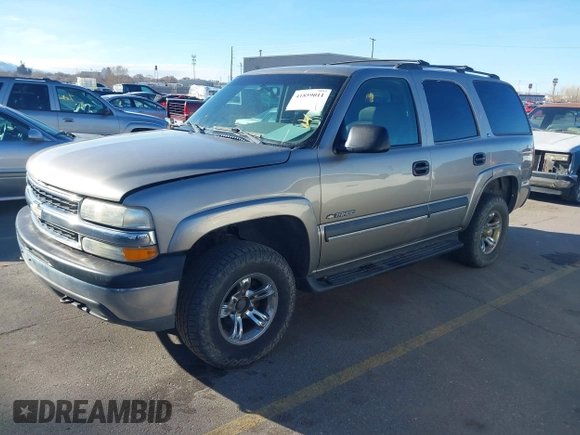 2002 Chevrolet Tahoe Z71 with VIN 1GNEK13Z32R125421, listed as a IAAI auction lot 41859011 with 216,021 mi miles. Bid and sale history available at carsss.com. Image 2.