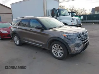 2021 Ford Explorer Limited with VIN 1FMSK8FH2MGB77611, listed as a IAAI auction lot 41951777 with 70,550 mi miles. Bid and sale history available at carsss.com. Image 1.