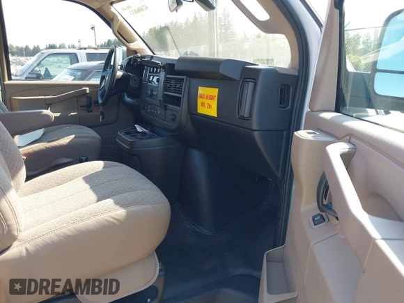 2020 Chevrolet Express Cargo z VIN 1GCWGAFGXL1276698, wystawiony jako IAAI lot #42406833 z przebiegiem 63 143 mil mil oraz . Historia ofert i sprzedaży dostępna na DreamBid. Obrazek 5.