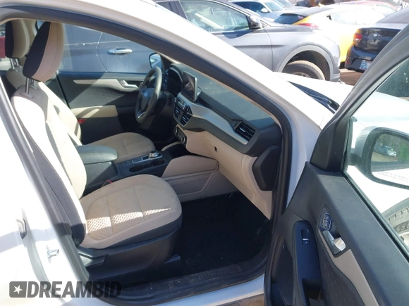 2020 Ford Escape SE с VIN 1FMCU0G66LUC00448, выставлен на аукционе IAAI как лот 41623165 с пробегом 100 064 миль миль и . История ставок и продаж доступна на DreamBid. Изображение 5.