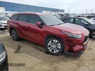 2022 Toyota Highlander XLE with VIN 5TDHZRBH6NS570427, listed as a Copart auction lot 51982165 with 34,072 mi miles and Clean title. Bid and sale history available at DreamBid. Image 4.
