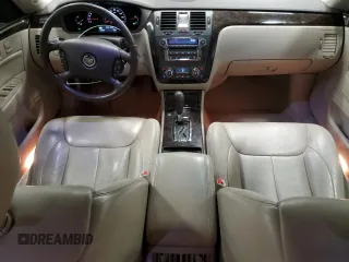 2008 Cadillac DTS 1SA z VIN 1G6KD57Y08U136593, wystawiony jako Copart lot #49208925 z przebiegiem 145 099 mil mil oraz Szkoda całkowita • Salvage title. Historia ofert i sprzedaży dostępna na DreamBid. Obrazek 8.