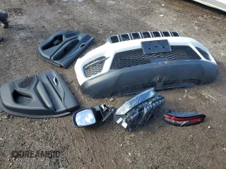 2024 Jeep Grand Cherokee Laredo with VIN 1C4RJHAG6RC263006, listed as a Copart auction lot 52301705 with 2,003 mi miles and Salvage title. Bid and sale history available at DreamBid. Image 15.