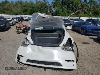 2024 Tesla Model Y Performance with VIN 7SAYGDEF4RF064210, listed as a Copart auction lot 52498805 with 14,318 mi miles and Non Repairable. Bid and sale history available at DreamBid. Image 5.