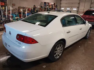 2007 Buick Lucerne V6 CXL with VIN 1G4HD572X7U229425, listed as a IAAI auction lot 41736700 with 165,856 mi miles. Bid and sale history available at carsss.com. Image 4.