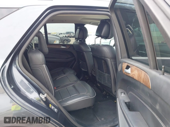 2014 Mercedes-Benz M 350 with VIN 4JGDA2EBXEA276400, listed as a IAAI auction lot 42430364 with 209,150 mi miles and . Bid and sale history available at DreamBid. Image 8.