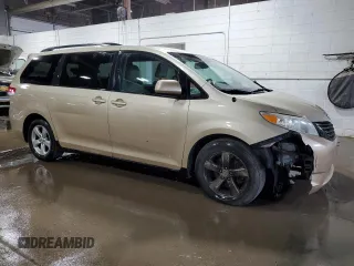 2014 Toyota Sienna LE AAS z VIN 5TDKK3DC7ES459300, wystawiony jako Copart lot #58664605 z przebiegiem 191 264 mil mil oraz Czysty tytuł • Clean title. Historia ofert i sprzedaży dostępna na DreamBid. Obrazek 4.