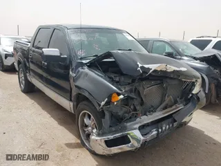2006 Lincoln Mark LT with VIN 5LTPW16536FJ08167, listed as a IAAI auction lot 41924316 with 207,490 mi miles. Bid and sale history available at carsss.com. Image 1.