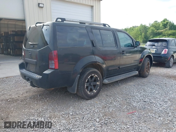 2005 Nissan Pathfinder XE z VIN 5N1AR18W15C722121, wystawiony jako IAAI lot #42465968 z przebiegiem 169 283 mil mil oraz . Historia ofert i sprzedaży dostępna na DreamBid. Obrazek 4.