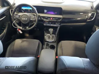 2024 Kia Seltos S z VIN KNDEUCAA9R7628033, wystawiony jako Copart lot #60662105 z przebiegiem 16 038 mil mil oraz Szkoda całkowita • Salvage title. Historia ofert i sprzedaży dostępna na DreamBid. Obrazek 8.