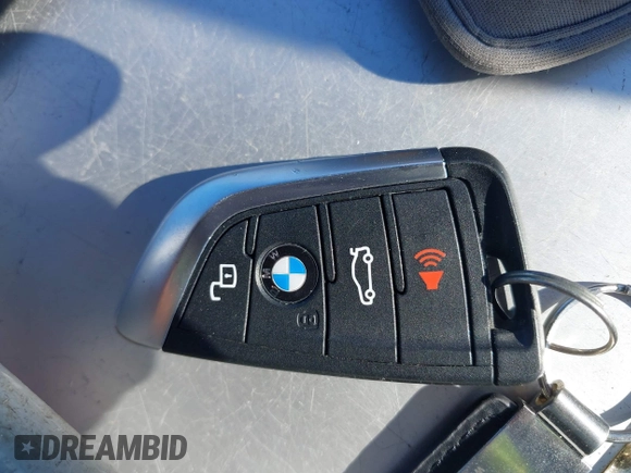 2024 BMW 4 Series 430i z VIN WBA53AP04RCN45331, wystawiony jako IAAI lot #41592661 z przebiegiem 10 078 mil mil oraz . Historia ofert i sprzedaży dostępna na DreamBid. Obrazek 11.