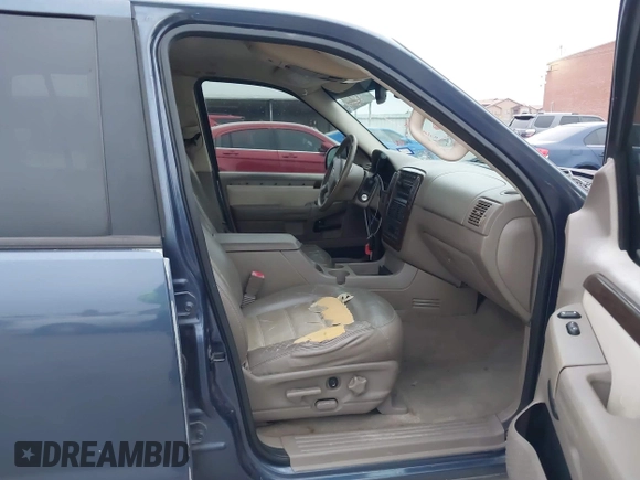 2002 Ford Explorer Eddie Bauer с VIN 1FMZU64E12ZB38127, выставлен на аукционе IAAI как лот 42103590 с пробегом 214 100 миль миль и . История ставок и продаж доступна на DreamBid. Изображение 5.
