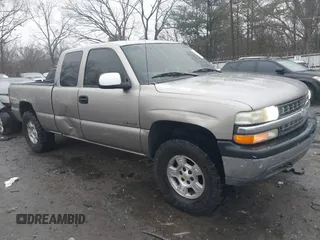 2001 Chevrolet Silverado 1500 LS with VIN 2GCEK19T711106812, listed as a IAAI auction lot 41469220 with 355,263 mi miles and . Bid and sale history available at DreamBid. Image 1.