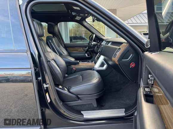 2019 Land Rover Range Rover HSE with VIN SALGS2SV5KA528460, listed as a Copart auction lot 56175975 with 122,951 mi miles and Clean Title. Bid and sale history available at DreamBid. Image 5.