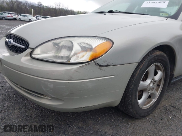 2003 Ford Taurus SES Standard with VIN 1FAFP55U43A140202, listed as a IAAI auction lot 41994960 with 90,650 mi miles. Bid and sale history available at carsss.com. Image 17.
