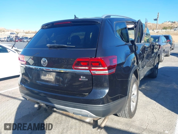 2019 Volkswagen Atlas SE with VIN 1V2LR2CAXKC566024, listed as a IAAI auction lot 41296531 with 106,175 mi miles and . Bid and sale history available at DreamBid. Image 4.