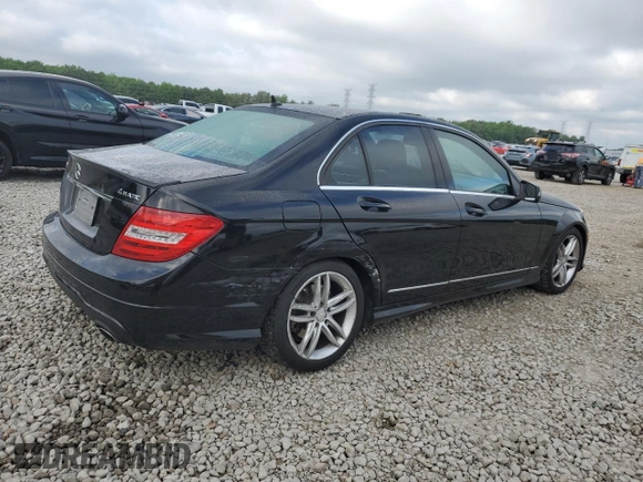 2013 Mercedes-Benz C 300 Sport z VIN WDDGF8AB6DA834789, wystawiony jako Copart lot #56175185 z przebiegiem 142 324 mil mil oraz Szkoda całkowita • Salvage title. Historia ofert i sprzedaży dostępna na DreamBid. Obrazek 3.