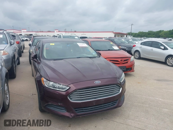 2013 Ford Fusion SE with VIN 3FA6P0H72DR274982, listed as a IAAI auction lot 42050722 with 219,247 mi miles. Bid and sale history available at carsss.com. Image 1.