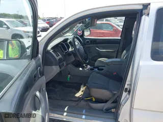 2006 Toyota Tacoma with VIN 5TEUX42N46Z247737, listed as a IAAI auction lot 42104678 with 202,165 mi miles. Bid and sale history available at carsss.com. Image 5.
