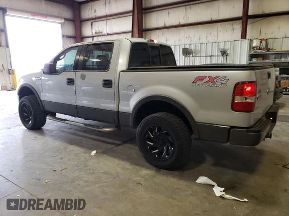 2005 Ford F-150 XLT with VIN 1FTPW14585KD49122, listed as a Copart auction lot 49312163 with 197,995 mi miles and Salvage Title. Bid and sale history available at carsss.com. Image 2.