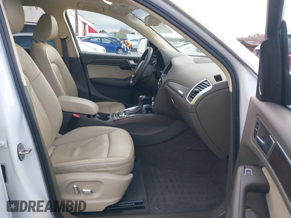 2015 Audi Q5 Premium Plus with VIN WA1DGAFPXFA043040, listed as a IAAI auction lot 41773280 with 103,168 mi miles. Bid and sale history available at carsss.com. Image 5.