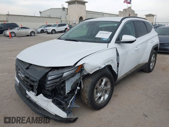 2024 Hyundai Tucson SEL with VIN 5NMJB3DE7RH427985, listed as a IAAI auction lot 42113557 with 18,181 mi miles. Bid and sale history available at carsss.com. Image 17.