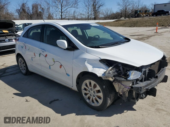2017 Hyundai Elantra z VIN KMHD35LH7HU374225, wystawiony jako Copart lot #49252185 z przebiegiem 143 949 mil mil oraz Szkoda całkowita • Salvage title. Historia ofert i sprzedaży dostępna na DreamBid. Obrazek 4.