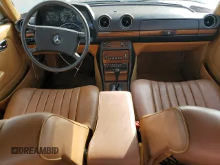 1983 Mercedes-Benz 300 with VIN WDBAB33A1DB021775, listed as a Copart auction lot 79347334 with 201,388 mi miles and Clean Title. Bid and sale history available at carsss.com. Image 8.