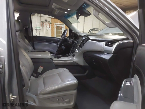 2019 Chevrolet Suburban LT with VIN 1GNSKHKC3KR195042, listed as a IAAI auction lot 41704591 with 107,166 mi miles. Bid and sale history available at carsss.com. Image 5.
