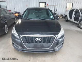 2016 Hyundai Sonata Hybrid SE with VIN KMHE24L12GA037983, listed as a IAAI auction lot 42078321 with 113,998 mi miles. Bid and sale history available at carsss.com. Image 12.
