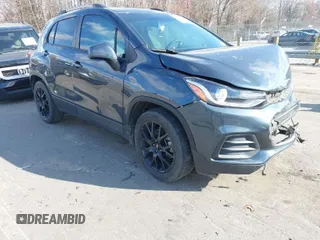 2021 Chevrolet Trax LT with VIN KL7CJLSB9MB348283, listed as a IAAI auction lot 41728023 with 83,267 mi miles. Bid and sale history available at carsss.com. Image 1.