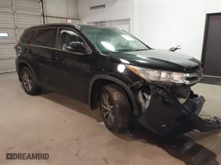 2017 Toyota Highlander XLE with VIN 5TDJZRFH1HS410312, listed as a IAAI auction lot 41729147 with 126,404 mi miles. Bid and sale history available at carsss.com. Image 1.