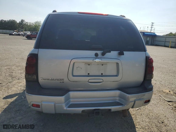 2007 Chevrolet TrailBlazer LS with VIN 1GNDS13S272302331, listed as a Copart auction lot 53355685 with 201,074 mi miles and Salvage Title. Bid and sale history available at carsss.com. Image 6.