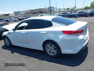 2016 Kia Optima LX z VIN 5XXGT4L37GG026140, wystawiony jako IAAI lot #42153942 z przebiegiem 128 919 mil mil oraz . Historia ofert i sprzedaży dostępna na DreamBid. Obrazek 15.