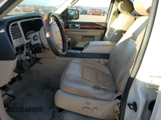 2006 Lincoln Navigator Luxury with VIN 5LMFU27576LJ05050, listed as a Copart auction lot 77033724 with 0 mi miles and Salvage Title. Bid and sale history available at carsss.com. Image 7.