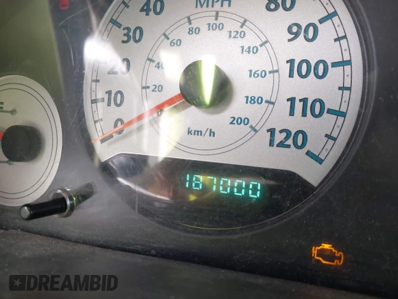 2006 Chrysler Town & Country LWB Touring with VIN 2A4GP54LX6R693048, listed as a IAAI auction lot 41887949 with 187,000 mi miles. Bid and sale history available at carsss.com. Image 15.