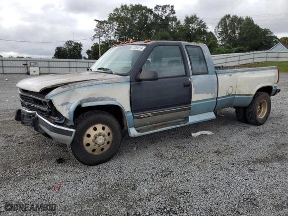1989 Chevrolet 1 Ton Pickups with VIN 2GCHC39N5K1164295, listed as a Copart auction lot 72254914 with NaN miles and Salvage Title. Bid and sale history available at carsss.com. Image 1.