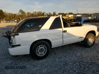 2001 GMC Jimmy SLS Comfort/Convenience with VIN 1GKCT18W31K181320, listed as a Copart auction lot 73676454 with 135,419 mi miles and Salvage Title. Bid and sale history available at carsss.com. Image 3.