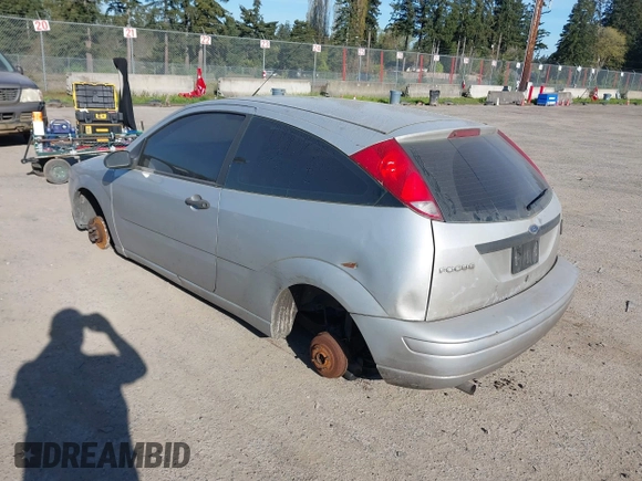 2007 Ford Focus S with VIN 1FAFP31N87W241707, listed as a IAAI auction lot 42019959 with Not Provided miles and . Bid and sale history available at carsss.com. Image 3.